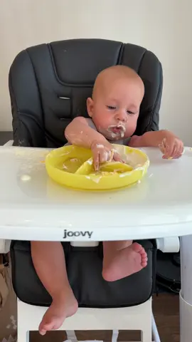 Those twirly toes🥹 #blw #babyledweaning #babyfood #babieseating #babyfood #baby #babies #mom #moms #momtok #MomsofTikTok 