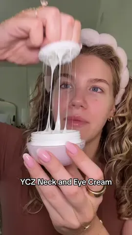 25 when i’m 60?? yes please - this bundle deal is CRAZY grab it before it ends 🤌🏻 #skincare #skincaretips #skincareroutine #beauty #eyecream #neckcream #skincaredevice #dealsforyoudays #ycz Price is subject to change
