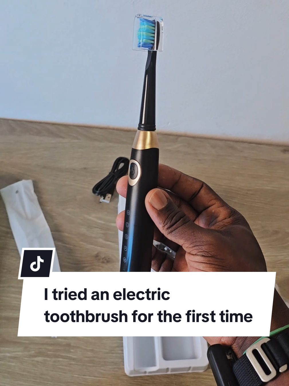 I tried an electric toothbrush for the first time and.... #wazz #wazzhimself #oraimo 