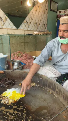 Frying eggs for delicious meat kebabs 😋 #food #kebab #yummy #tasty #fyp #trending 