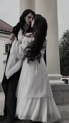 @𝒜𝓁ℯ𝓍𝒾.𝒸ℴ𝓈𝓅 #phantomoftheopera #cosplay #wlw #sapphictok #queercosplay  #foryou #viral #explore #phantomoftheoperacosplay #christinedaae #christinedaaecosplay #erikcosplay #phantomoftheoperaedit #wlwcosplay #theatre #musical 