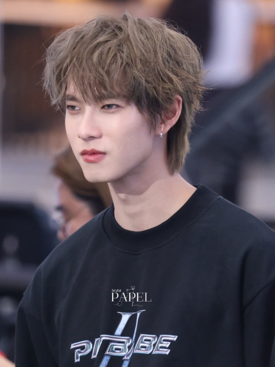 He is so cold #ppoohkt @ppoohkt 