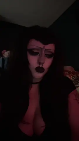 nadia audio nadia audio nadia audio #hi #fyp #whatwedointheshadows #wwdits #gothmakeup 