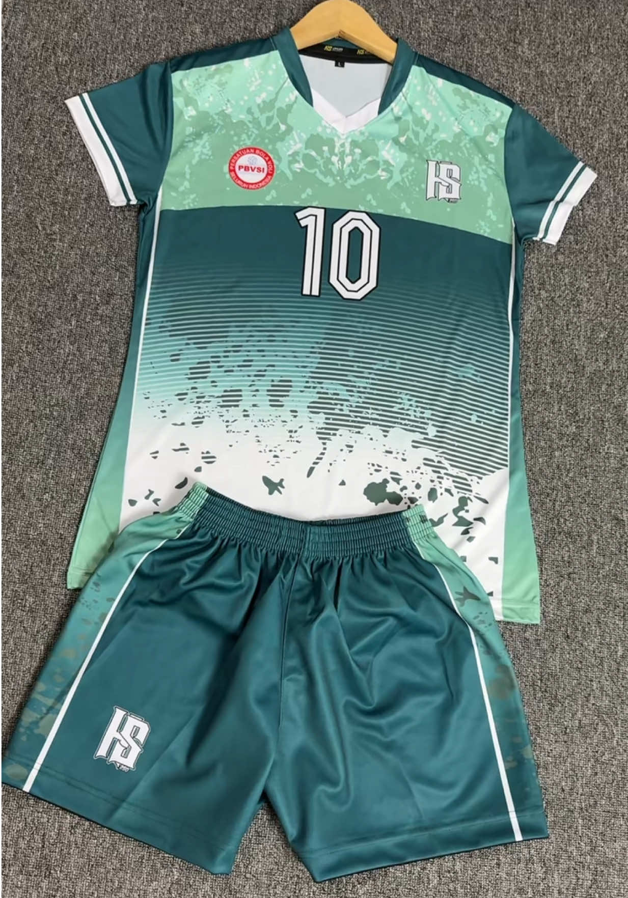 Stelan voli full printing wanita. #stelanvoli #stelanvolifullprinting #jersey #jerseyvolifullprinting #hs250 #hs250sport
