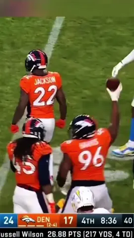 Kareem Jackson a man born in the wrong generation of football…#denver#nfl #broncos#football#kj22 