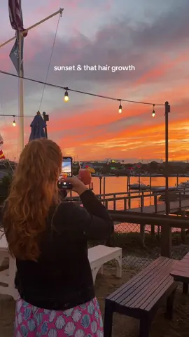 🌞👩🏽‍🦰 #sunset #sunsetlover #redhead #redheadthriving #connecticut #milfordct #goldenhour #hairgrowth 