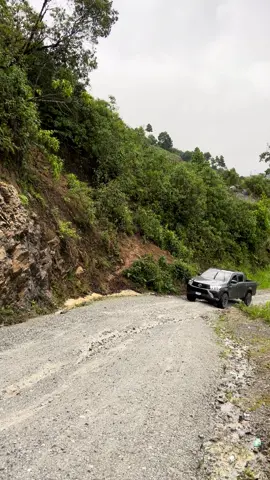 #toyota #hilux #toyotahilux #guatemla🇬🇹 #toyotahilux #hilux #toyota #toyotaguatemala #hiluxownersclub #toyotahilux 