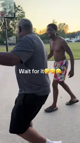 Shoulda been askin his feet are they ready🤣🤣🤣#thadmulatv #viral #michigan #family 