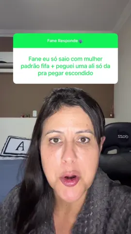 Ele desprezou quem era linda por dentro e por fora… Aí a feia apareceu, fez um agrado, caprichou no combo emocional… e agora ele jura que achou o amor da vida. Não é amor, amor… é carência com café da manhã.” ☕🤣 #FeiaMasEsforçada #CaprichouNaIlusão #OAmorÉCegoMesmo #ViralDoDia #TáAmandoOuTáComFome