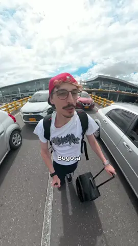 Había tanto tráfico que nos tocó caminar 