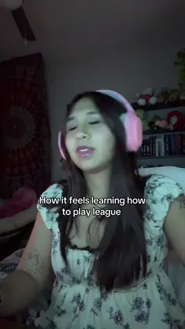 Why am I dumb  #leagueoflegends #leagueoflegendsmemes #gamingmemes #cringe 