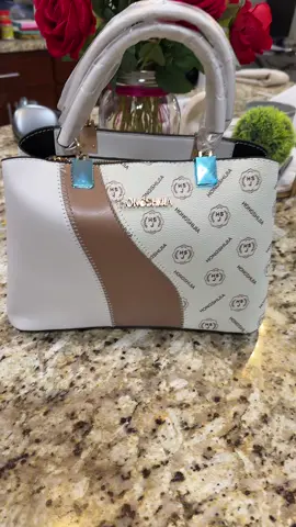#goals #selfiequeen1977 #trending #purse 