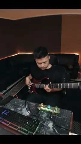 Hysteria part 1  #hysteria #muse #bassistbohongan 