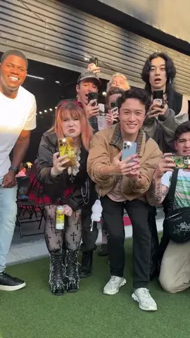 Don’t be shy, tag them #fyp | @Stanzi @Senpapi.Gabe @EAVNC @젤리 @Marcus Pham @Rox Codes 