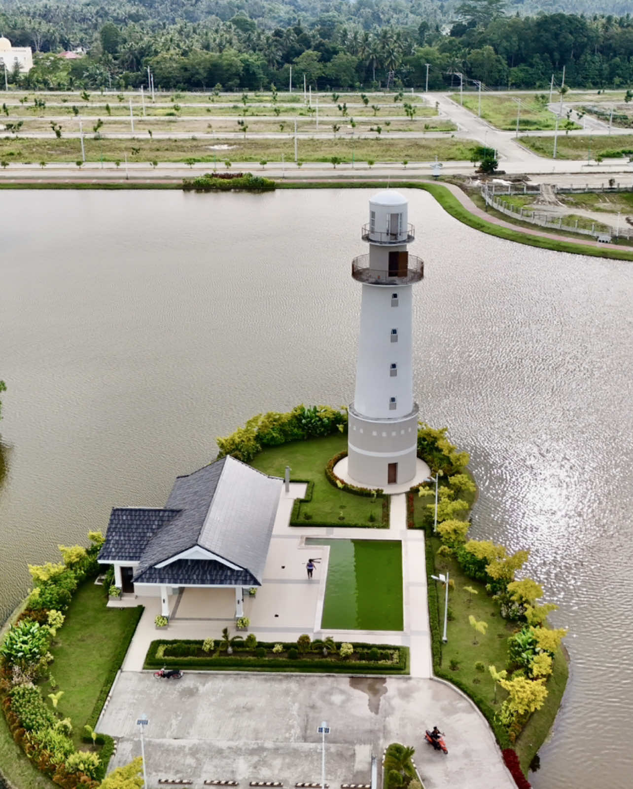 Los Rayos Lake Residences #tagumcity #tagum #madaum #🇵🇭 #filipino #philippines #AIR3 #DJI #drone #菲律賓 #空拍 #fyp #lightcut 