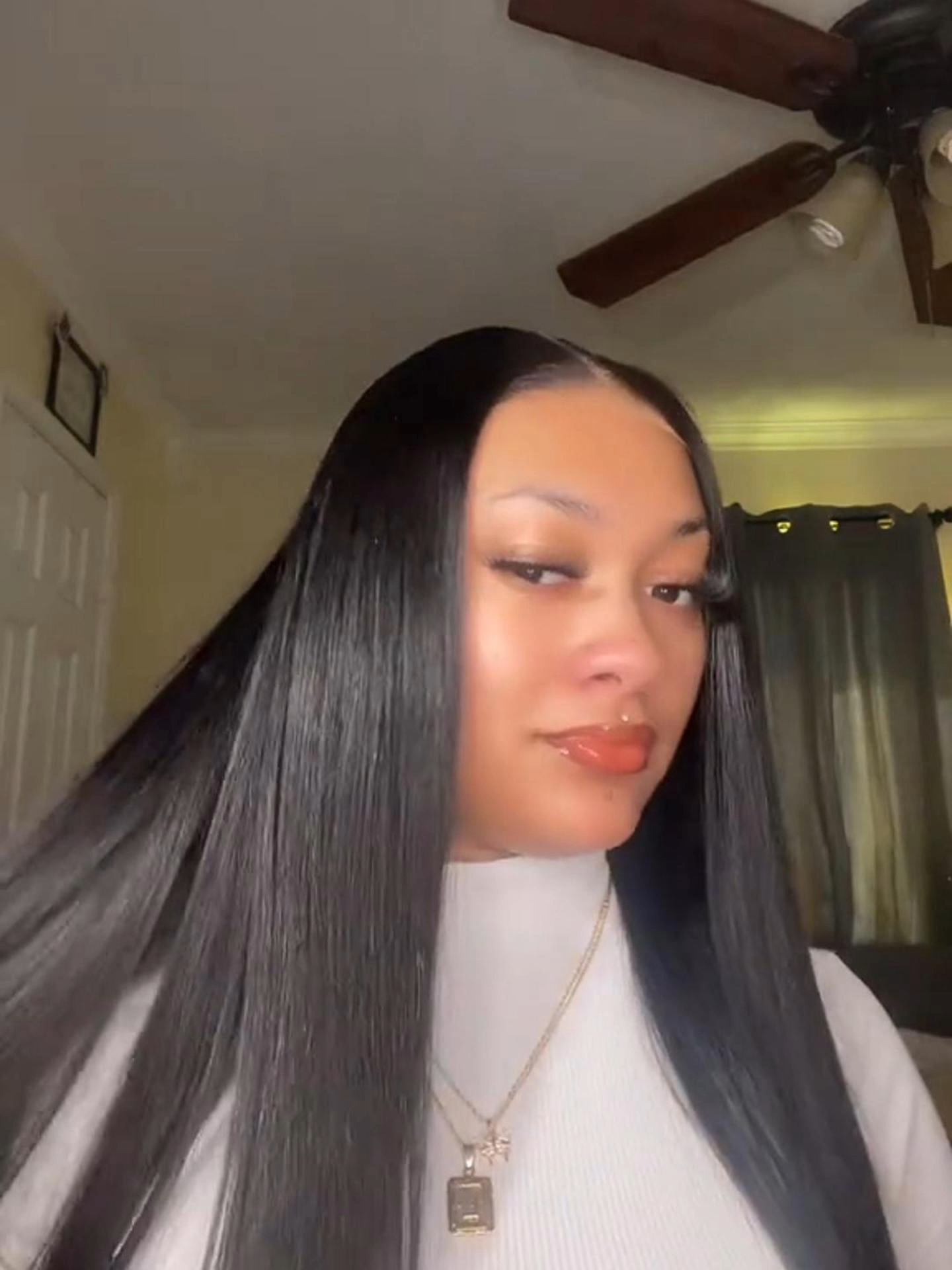 Finally found a quality wig that meets all my needs😉#wiggins #hdlacewig #straighthair #wig