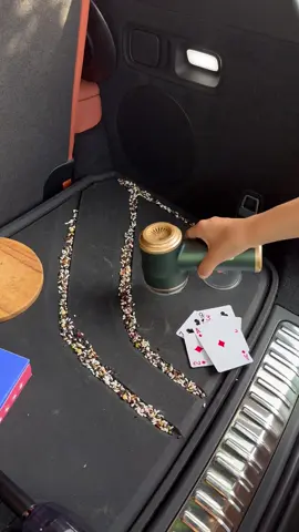 A cordless portable car vacuum cleaner that you can't refuse. It can suck out all the dust in the gaps in your car!#tiktokshopdeals #vacuumcleaner #lovemyhome #vacuucleaning #car 