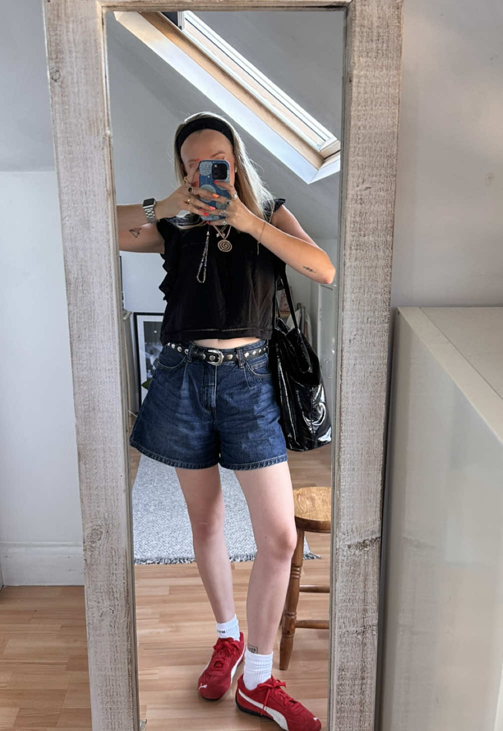 i got to the bottom of the ants issue yday… the ants had crawled into the kettle i used to make my morning cuppa in🤨🤨 not impressed xx anyways got to celebrate the small wins  #OOTD 
