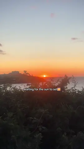 I see you taking your time Sun 🌅 #sunset #views 
