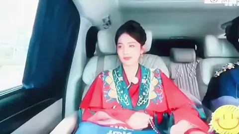 : hay ghẹo nhau vậy đó trờiii!🤪 #bachloc #phamthuathua #bachloc_phamthuathua #keeprunning #viral #fyp #minhlakhanhlinh #xh 