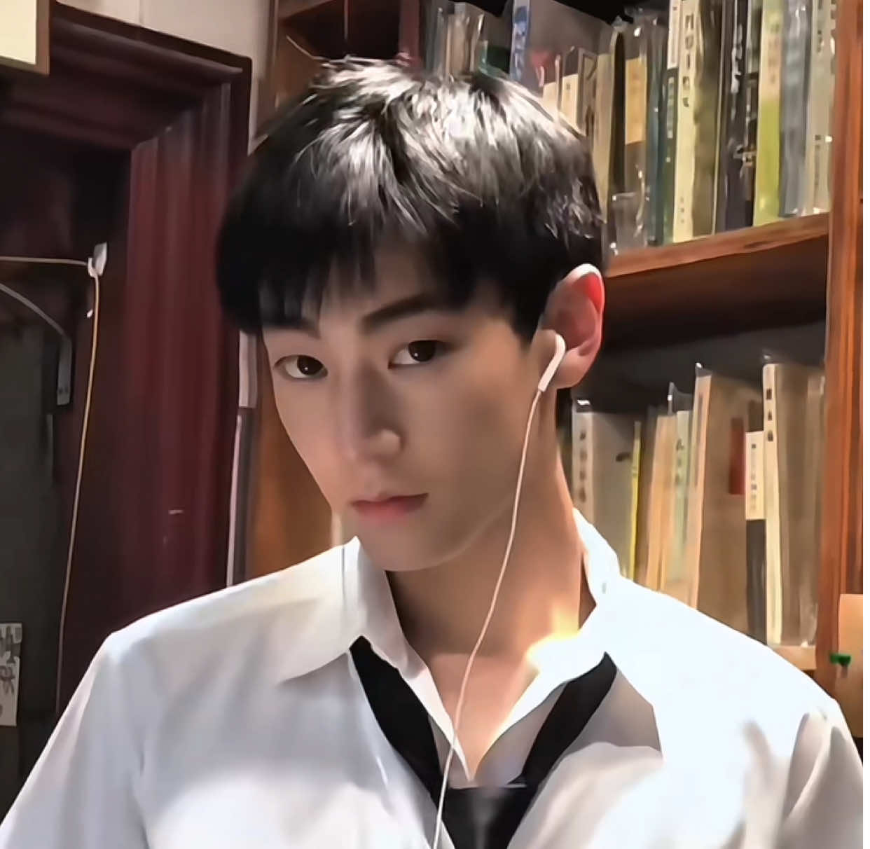 orang lama ini kapan muncul lama banget 😌  #revengedlove #liujun #chinesebl 