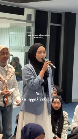 buku “ibu, aku nggak sekuat itu” udah ada di showcase aku ya teman-teman #ibuakunggaksekuatitu 