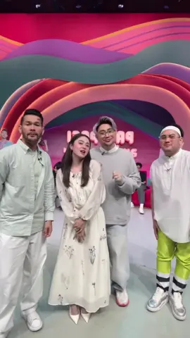 host pagi pagi ambyar 🔥💃❤ #dewipersik #kingnasar #rianibram #carendelano #pagipagiambyarttv 
