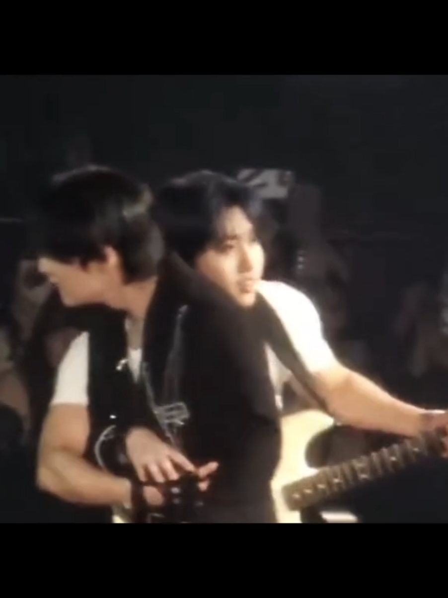 one of my fav moments like it absolutely healed me❤️‍🩹 #minsung #leeknow #hanjisung #Love #skz #fyp #elshuc 