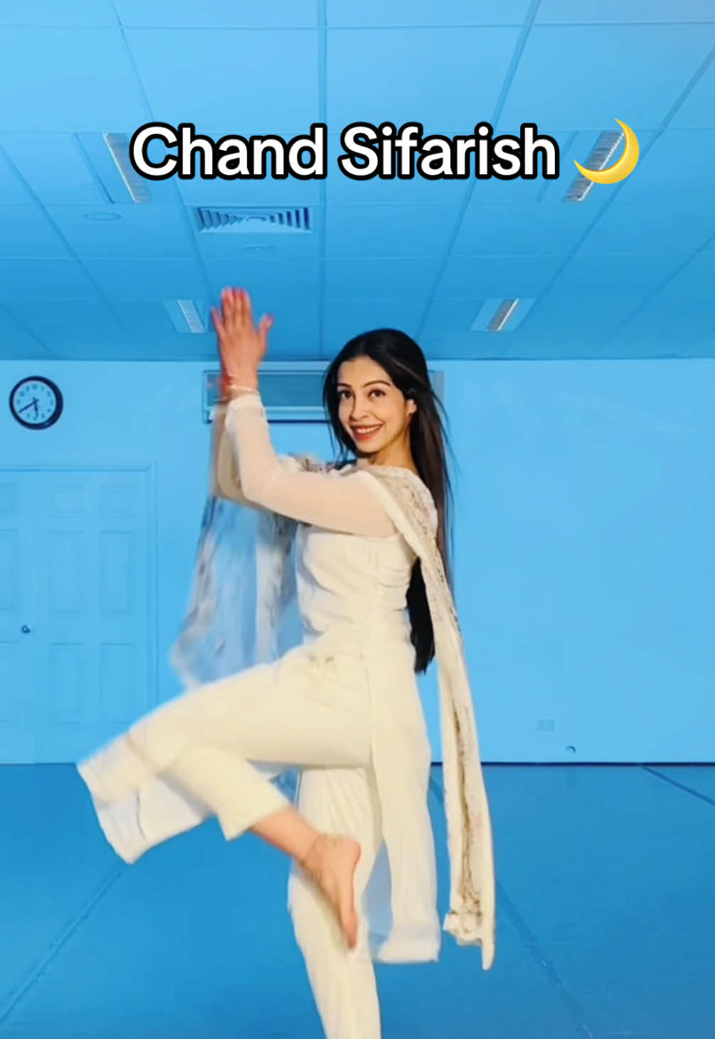Chand Sifarish 🌙 #chandsifarish #semiclassical #semiclassicaldance #semiclassicalchoreography 