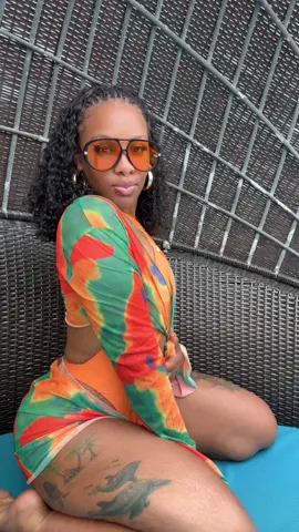 I’m a whole mood & she’s feeling me.. manifested her muse and now my hearts complete 🔒🤞🏽  #fyp #explorepage #prettygirl #fypシ #lgbt #wlw #womenwholift #lesbiansoftiktok #summervibes #FitTok #wlw #wlwtiktok 