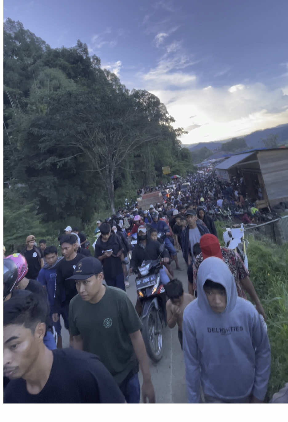 Lautan Manusia arena palawa saksi kekalahan samurai dan ketangguhan Bang roy  #arenapalawa #tedongsilaga #torajautara #adattoraja #bangroyvssamurai  #samuraivsbangroy 