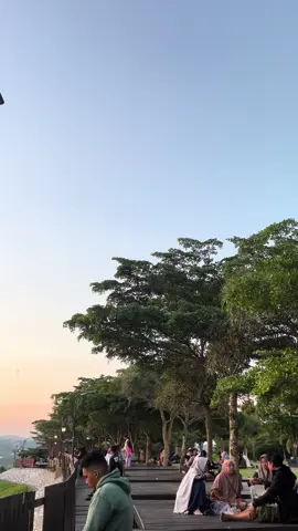 📍Bukit pandang sangatta, jangan lupa mampir teman” #fyp #bukitpelangi #bukitpandang_sangattakaltim #viral #wisata 