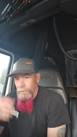 #YM2ME #gottag #playinggames #dontstop #nevergiveup #gettingitdone #nevergiveup #18wheeler #trucklife #fyp #foryoupage #fyppppppppppppppppppppppp #flatbedgang #FlatbedRenegade #HXlife #520mafia 