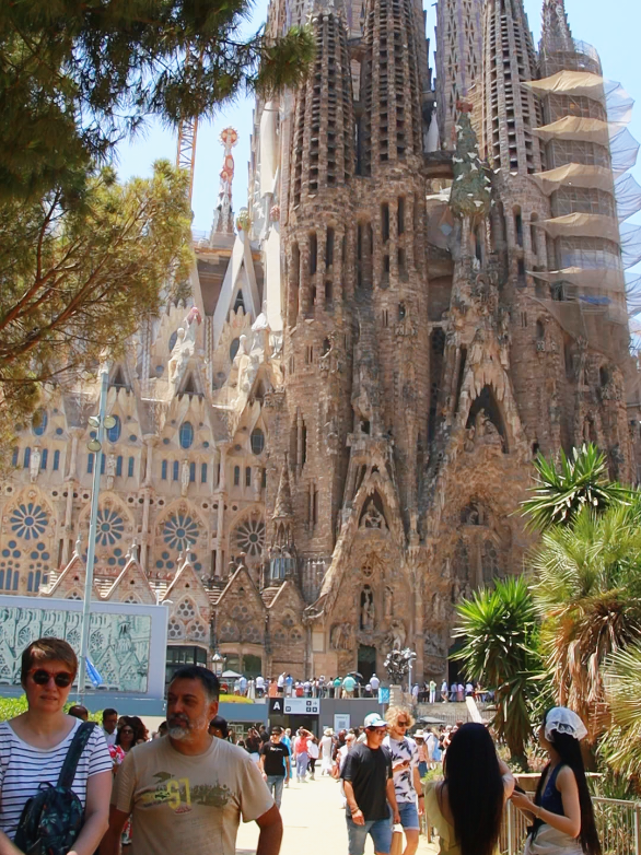 Sagrada familia Barcelona today..#españa #sagradafamilia #barcelona #street 