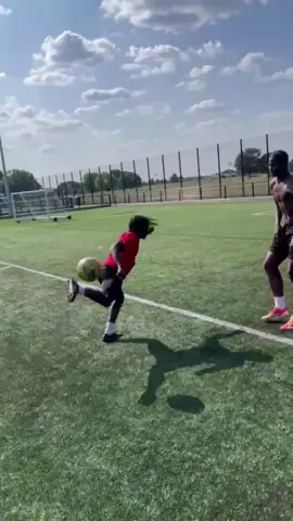 Crazy football skills to Master😎🔥 #fyp #footballtiktok #soccertiktok #soccerskills #footballskills 
