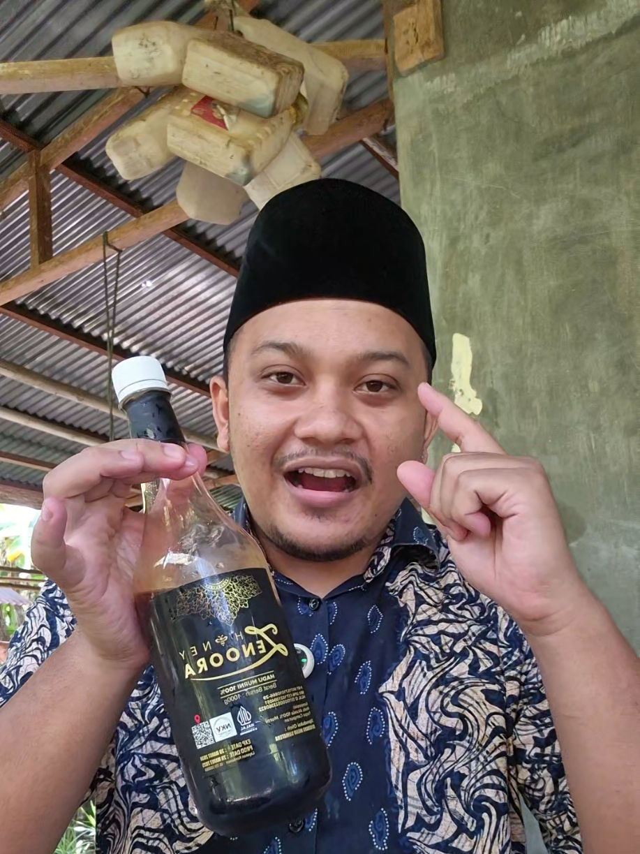 Membalas @bsmsetiakuncipintu1 beli dulu baru kalian percaya madu zenoora memang 100%murni #maduzenoora #madu #madumurni #maduasli #fazamistore #promoguncang77 