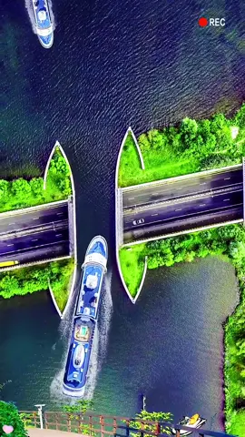 This is the most unique bridge in the world. It is the aqueduct bridge over Lake Ferivo in the Netherlands.#foryou #usa #tiktok #knowledge 