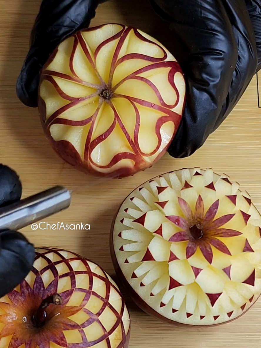 You’ve NEVER seen apple carving like THIS! 🍎✨ #fruitcarving #foodart #apple #asmrcarving #satisfying #chefasanka #fyp 