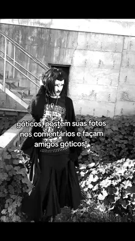 cadê os vampiros?  #goticos #gothgirl #gothaesthetic #dark #gothic #gothicstyle #gothboy 