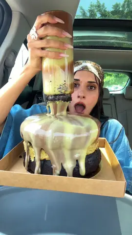 אין מילים בפי רק שאריות קינוחים 🤤 #עומרלוי  #קינוחים #אוכל  אחראית על העוגת דובאי @patisserotem  אחראית על המוצ׳י הענק @Bubble tea & mochi bar TLV 
