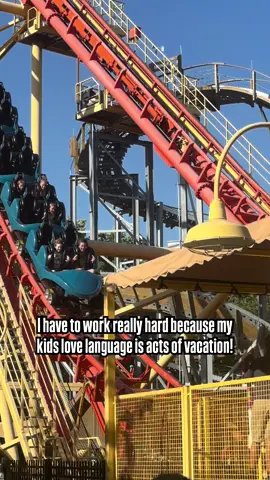im not complaining tho - bc ya girl loves to skip outta town 🌴☀️🎢 Are we the same?  #explore #wifelife #momstyle #funmom #momcomedy #momhumor #relatable #wahm #funnymom #travel #momtips #mommingsohard #stayathomemomlife 
