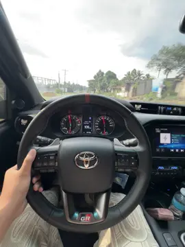 #fyp #foryoupage #foryou #hilux #fakesituation⚠️ #fakespeed takbong kamote lang