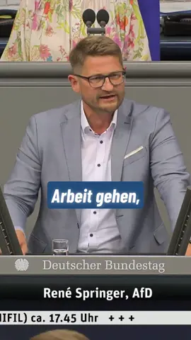 Ein Schlag ins Gesicht jedes arbeitenden Deutschen! Während ein Familienvater 40 Stunden die Woche schuftet, kassiert eine ukrainische Familie bis zu 4.000€ netto vom Bürgergeld - inklusive Miete, Heizung, GEZ und allem Drum und Dran. 700.000 Ukrainer leben auf Kosten der deutschen Steuerzahler. Das ist ein Angriff auf unser Gerechtigkeitsempfinden!