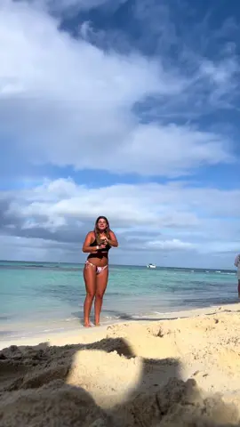Pov el viaje salió del chat, 17 amigas en Bayahibe ✅