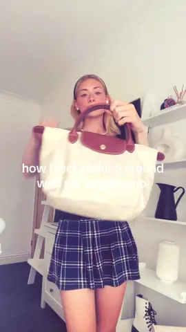 she’s such a cutie #longchamp #longchamplepliage #fashion #pinterest #blonde #preppyaesthetic #fashiontiktok #stockholmstyle 