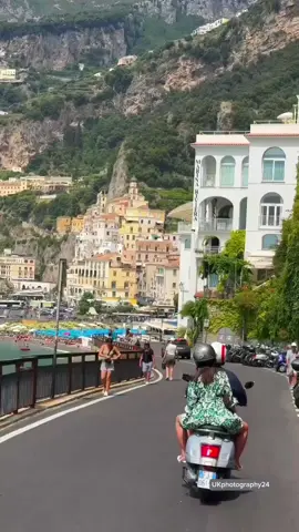 Amalfi coast beutifull ❤ view 😍 #fyp #travel #ukphotography24 #unitedkingdom #itlay🇮🇹 #amalficoast #traveltiktok #travellife #timetravel #growth #account #unfrezzmyaccount 