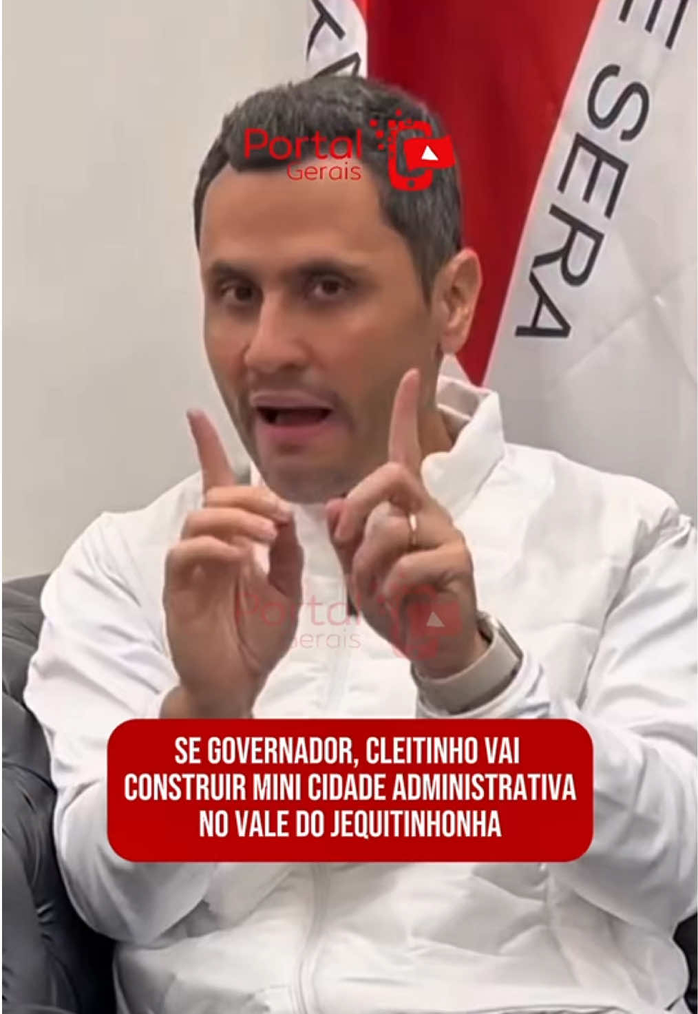 📍 “Se um dia eu for governador, vou construir uma mini cidade administrativa no Vale do Jequitinhonha”, disse o senador Cleitinho 🗣️ Em vídeo publicado nas redes sociais, o senador afirmou que, caso assuma o governo de Minas, pretende levar uma mini sede administrativa para o Vale do Jequitinhonha de onde trabalhará aos finais de semana. “Tem que começar cuidando de quem mais precisa”, declarou. 🙏 Cleitinho também destacou sua base de valores: “Minha ideologia não é direita nem esquerda. Primeiro Deus, segundo meu pai, Zé Maria.” 📊 O senador aparece na liderança das pesquisas para o governo de Minas em 2026. #Cleitinho #ValeDoJequitinhonha #Eleições2026 #MinasGerais #PolíticaMG #CidadeAdministrativa #SenadorCleitinho