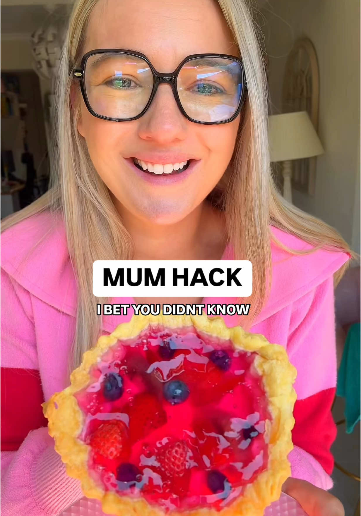 Mini fruit tarts = the ultimate mum hack this summer 🍓🥝🍇 ad We used @Wibblefoods jelly it’s low in sugar, plant-based, and sets in just 1 hour (yes, really 🙌) Just grab some ready-made pastry cases or bake your own, add your fave fruit, pour in the jelly… and boom, dessert done. You’ll currently find Wibble Jelly  in Tesco, Ocado and Waitrose.   #mumhack #WibbleWibble #MumHack #EasySummerDesserts #MiniFruitTarts #wibblefoods #jelly #easydesert #kidsfood 