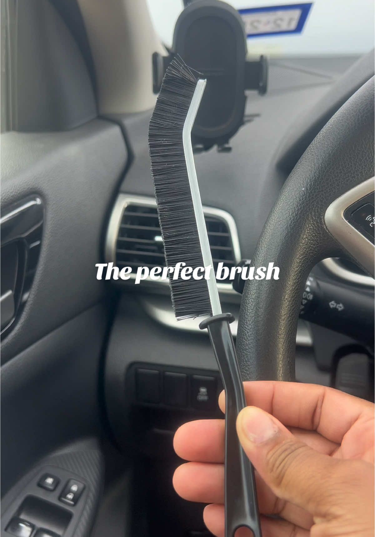 The perfect brush that gets into all the hard to reach places…  #brush #brushes #cleaningbrush #cleaningtiktok #cleaningtiktok #cleaninghacks #cleaningmotivation #cleaningtips 