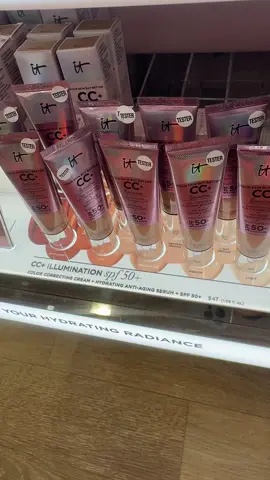 Medium skin tone girls this is for you! #itcosmeticspartner #itcosmetics 
